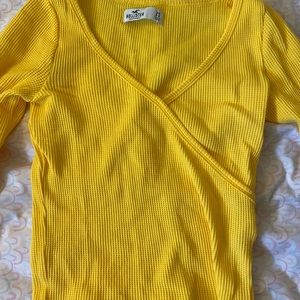 Hollister XS yellow cross wrap sweater